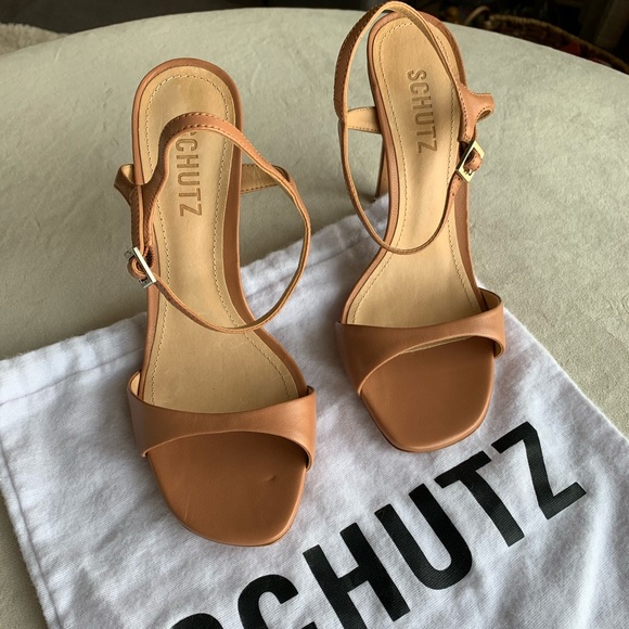 schutz jade heel